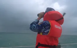 Tích cực tìm kiếm 5 ngư dân ở vùng biển Khánh Hòa