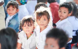 Chỉ thị của Bộ Chính trị về tăng cường công tác chăm sóc, giáo dục và bảo vệ trẻ em