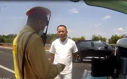 Dùng GPLX, thẻ nhà báo giả mua giá 20 triệu đồng để đối phó với CSGT nhưng bất thành