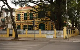 Nhiều ý kiến về màu sơn biệt thự Pháp cổ ở Hà Nội