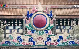 "Giải mã cuộc sống": Biểu tượng Mặt trời và Hoa cúc trong văn hóa Việt