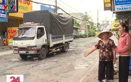 Nhiều ổ voi, ổ gà ở TP Hồ Chí Minh “bẫy” người đi đường