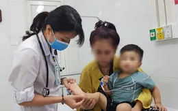 Gia tăng trẻ mắc tay chân miệng nhập viện
