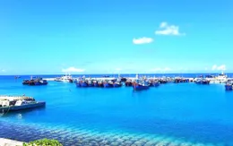 Hỗ trợ tàu cá của ngư dân bị hư hỏng gần quần đảo Trường Sa