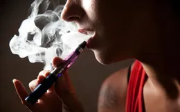 8% phụ nữ và trẻ em gái hút thuốc lá điện tử