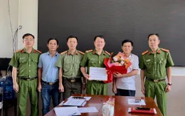 Khen thưởng lực lượng truy bắt đối tượng đâm trọng thương Chủ tịch UBND phường