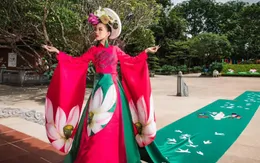 Bộ đôi áo dài đặc biệt họa tiết hoa sen, dài 20m