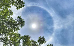 Quầng mặt trời xuất hiện giữa trưa ở Điện Biên