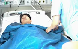 Hiếm gặp: U tuyến thượng thận hai bên và ca phẫu thuật kịch tính cứu sống bé trai 14 tuổi