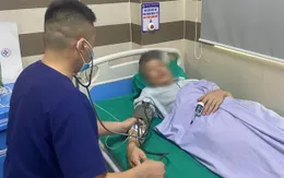 Người đàn ông suy thận, suy gan cấp nặng sau khi uống rượu ngâm cây rừng