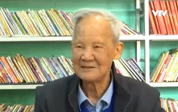 Người đi "xin" sách ở tuổi 90