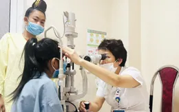Tìm lại ánh sáng cho bệnh nhi 9 tuổi bị đục thuỷ tinh thể bẩm sinh cả 2 mắt