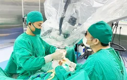 Xuyên đêm nối cẳng chân đứt rời cho nam bệnh nhân bị tai nạn lao động