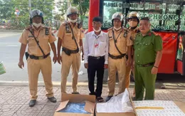 TP Hồ Chí Minh: Phát hiện 1.700 gói thuốc lá trên xe buýt