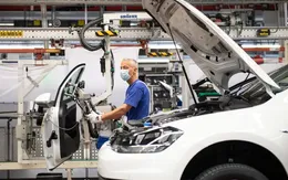 Sản xuất công nghiệp tại châu Âu suy giảm