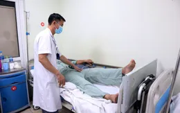 Thay khớp háng toàn phần cho nam bệnh nhân nhiễm HIV bị hoại tử chỏm xương đùi 2 bên
