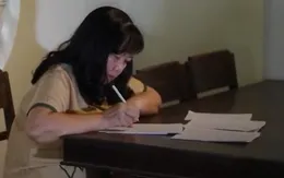 Người phụ nữ bán bánh mỳ “viết cổ tích”