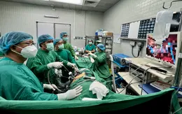 Lần đầu tiên tại Việt Nam: Dùng phẫu thuật nội soi điều trị cho bệnh nhân ung thư thận có chồi bướu tĩnh mạch chủ
