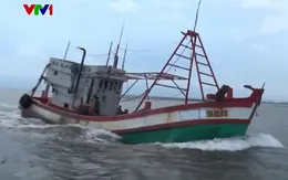 Liên tiếp bắt giữ tàu vận chuyển dầu trái phép trên biển
