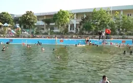 Người dân đóng góp 'biến' ao làng thành bể bơi miễn phí
