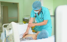 Nam thanh niên sốc nhiệt có tổn thương tạng sau khi chạy bộ