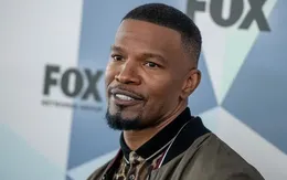 Jamie Foxx phủ nhận nhập viện do ảnh hưởng của vaccine COVID-19