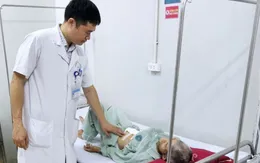 Cấp cứu thành công cụ bà 100 tuổi bị tắc ruột