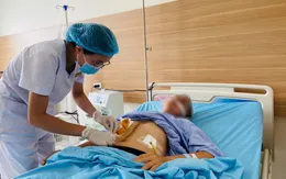 Phẫu thuật cắt toàn bộ dạ dày điều trị ung thư cho bệnh nhân
