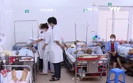 Sốt xuất huyết đang diễn biến bất thường, nhiều ca nặng