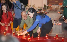 Thắp nến tri ân các Anh hùng liệt sĩ tại Ngã ba Đồng Lộc