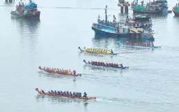 Ninh Thuận: Tưng bừng khai mạc giải đua thuyền Rồng truyền thống Đầm Nại năm 2023