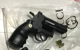 Vĩnh Long: Thu giữ súng, đạn sau vụ mâu thuẫn tại quán bida khiến 1 người tử vong