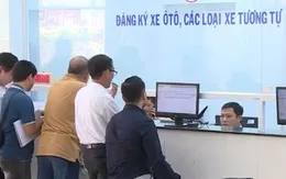 Người dân đổ xô đi đổi biển số xe trước ngày thực hiện biển số định danh