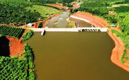 Khảo sát diễn biến sạt lở tại hồ Đắk N'Ting