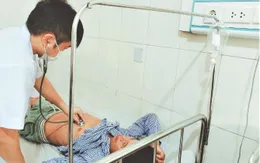 8 người ở Hà Tĩnh nhập viện cấp cứu sau khi ăn tiết canh bò