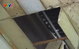 Sập trần nhà trong khu quy hoạch treo 26 năm