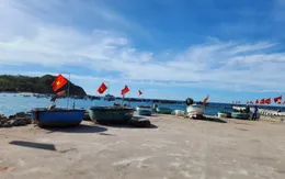 Bình Định: Cải thiện phương tiện tàu thuyền cho người dân đảo Nhơn Châu