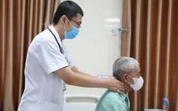 Tiền mất tật mang vì tự điều trị ung thư bằng thuốc nam