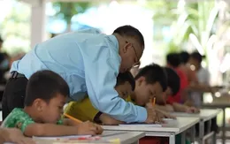 Thầy giáo 9x 10 năm dạy học miễn phí tại Bình Dương