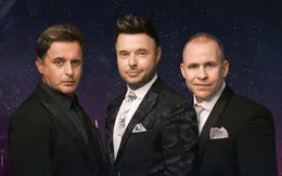 911 biểu diễn trên Vịnh Hạ Long