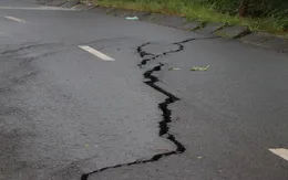 Nguyên nhân xuất hiện vết nứt dài trên mặt đất tại Đắk Nông