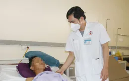 Cắt 1,5m ruột hoại tử cứu sống người đàn ông bị xoắn ruột