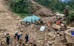 Lào Cai hỗ trợ bà con vùng lũ