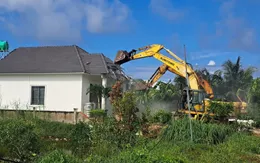 Cưỡng chế 14 căn biệt thự xây dựng trái phép ở Phú Quốc