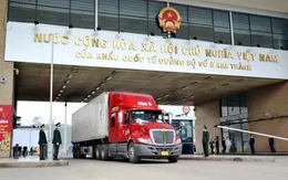 Gần 400 xe hàng xuất nhập khẩu qua các cửa khẩu Lào Cai
