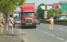 CSGT TP Hồ Chí Minh xử lý hàng nghìn xe khách, xe container vi phạm