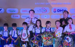 "Trăng thu biên cương" đến với hàng ngàn trẻ em trên đảo Phú Quý