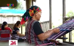 "Số hóa" để phát triển làng nghề