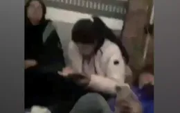 Bộ Ngoại giao thông tin vụ phát hiện 4 công dân Việt trong xe đông lạnh ở Pháp