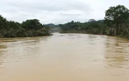 Tìm kiếm người đàn ông mất tích trong tâm lũ